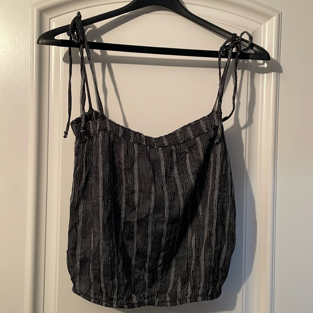 Elan black and white tank